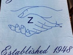 Zeta Amicae throw